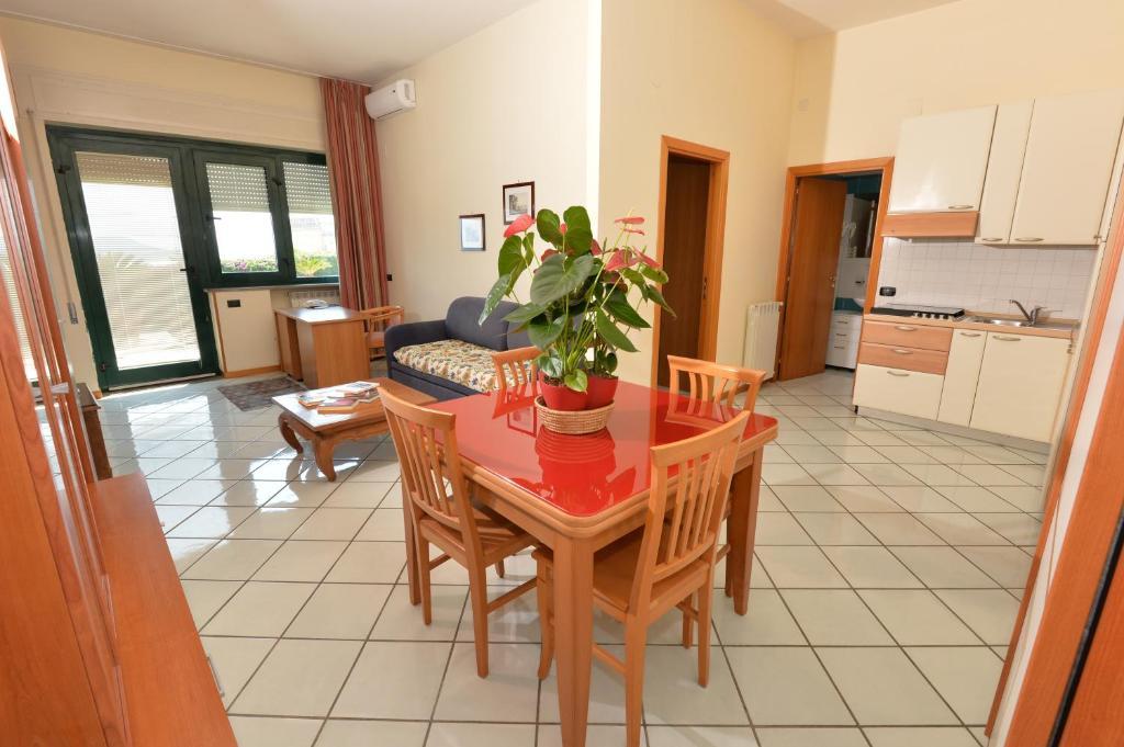 Miramare Residence Поццуолі Номер фото